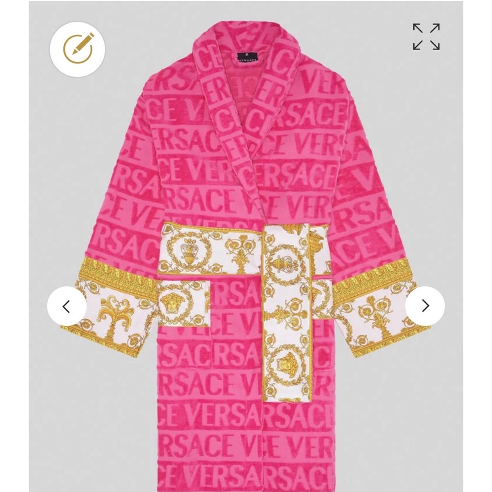 (SOLD)💗💛Versace Bathrobe💗💛